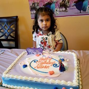 Meet your Posher, Sandro